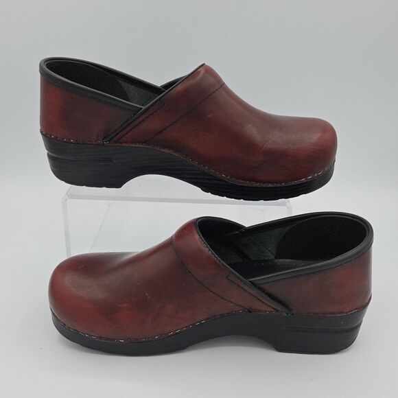 Dansko Women's 9.5-10 40 Professional Stapled Cordovan Leather Clogs Shoes Work - Picture 2 of 7